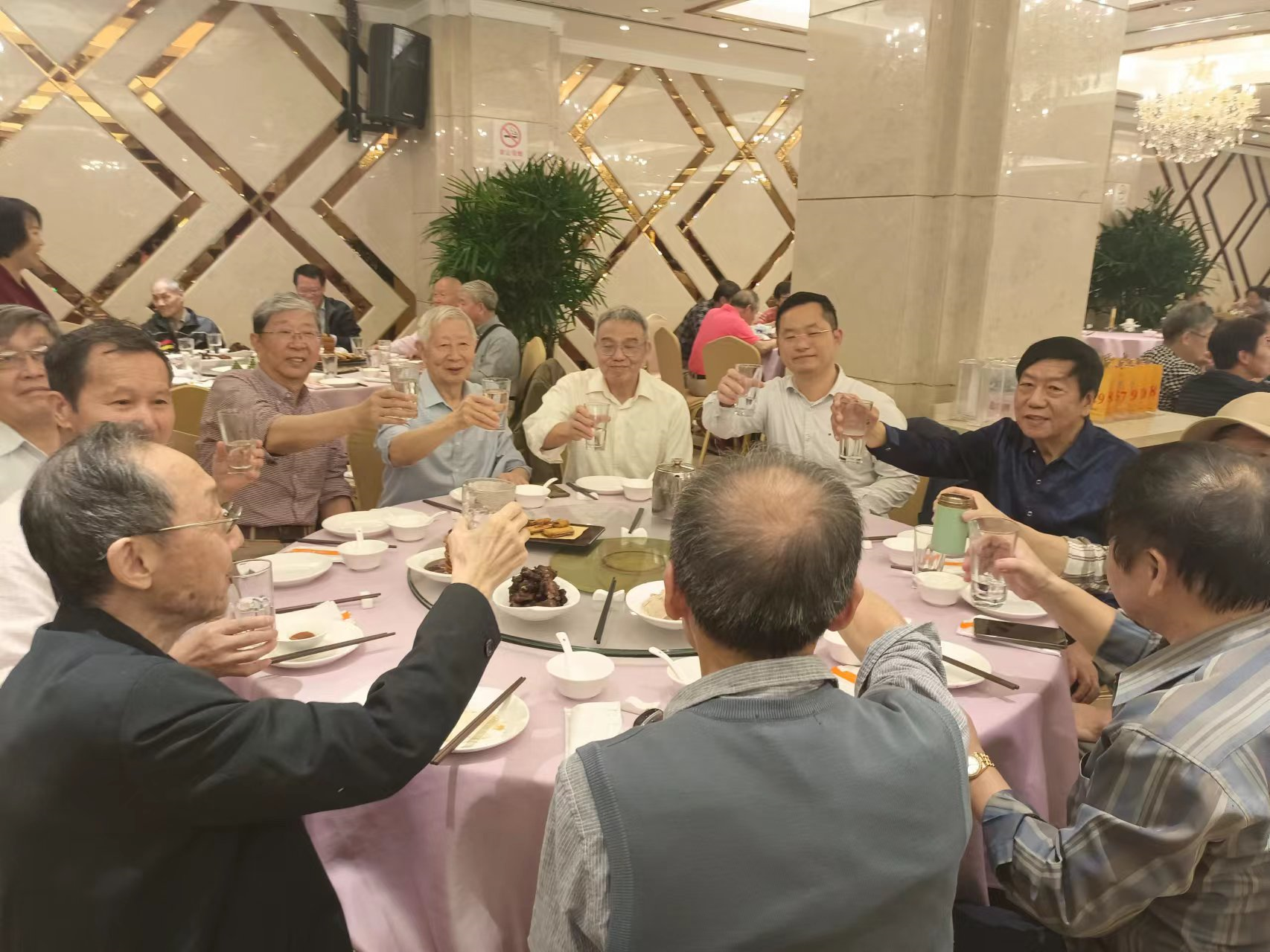 图片 4.png 图片 4.png